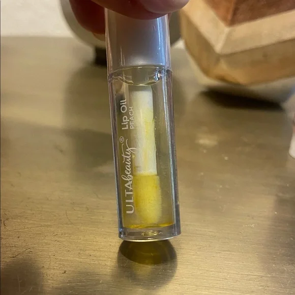 Ulta Makeup Bundle - Eyeshadows, Face Powder, Lipgloss, Eye Primer, Lip Scrub 💋 - Picture 5 of 7